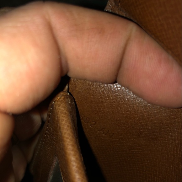 Monogram Louis Vuitton CC holder - Picture 6 of 6